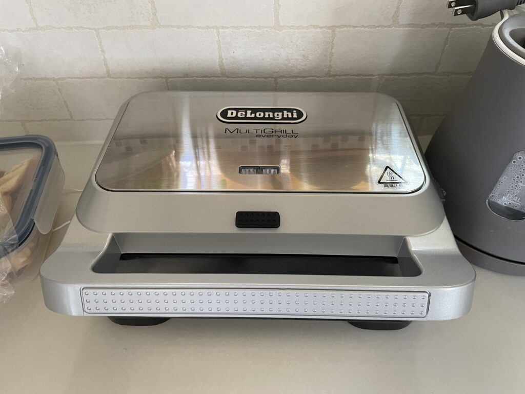 デロンギ(DeLonghi) ?ワッフルプレートマルチグリル BBQ ?コンタクトグリルプレート CGH1011DJ用 CGH-WP  :20230711025304-00606:ito store - 通販 - Yahoo!ショッピング - ホットプレート