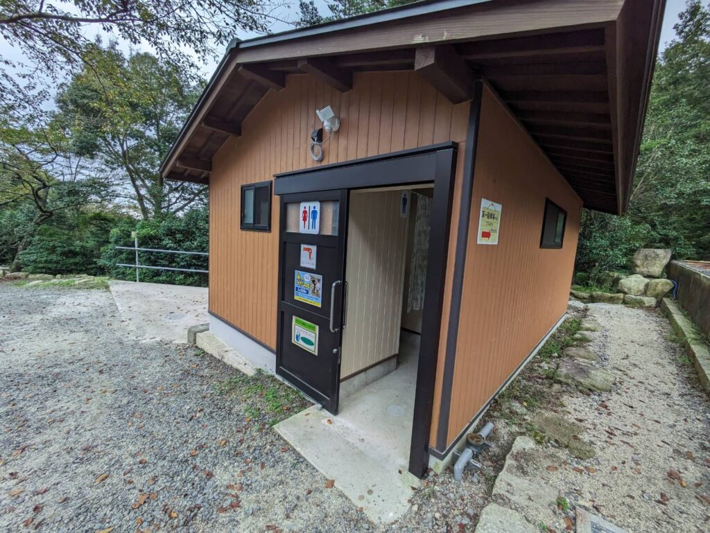 八風キャンプ場　トイレ